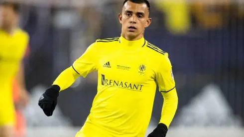 Nashville renueva el contrato de Randall Leal