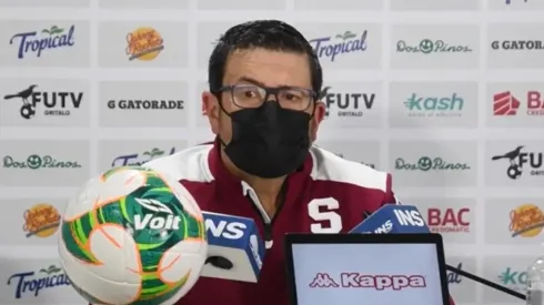 Iñaki Alonso en conferencia de prensa este jueves tras la derrota ante Herediano