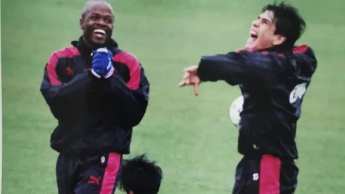 Jorge Dely Valdés rinde homenaje a Hugo Maradona.