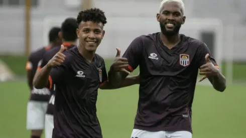 Isidoro Hinestroza se acerca al fútbol ecuatoriano.