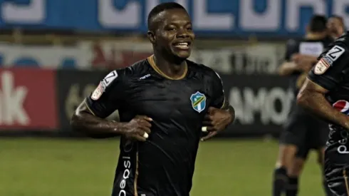 Junior Lacayo se quedaría a jugar en Guatemala
