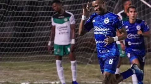 Víctor Medina cerca de recalar en el extranjero.