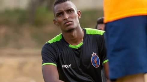 Jiovany Ramos se une a las filas de su nuevo club.