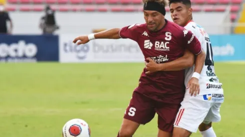 Cristian Bolaños poco pudo hacer ante el ímpetu sancarleño el pasado domingo (Saprissa Oficial)