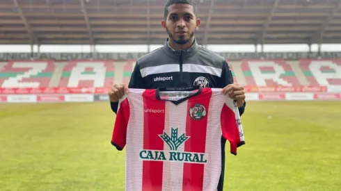 César Yanis es presentado de forma oficial con el Zamora CF.