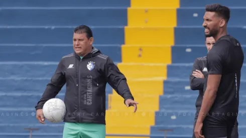 Geiner Segura y Marcel Hernández en un entrenamiento brumoso.