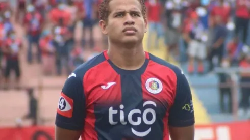 Roberto Chen no descarta un llamado a la selección.