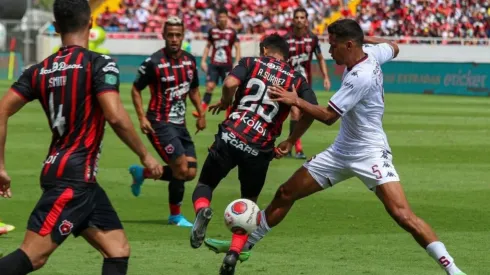 Alajuelense cayó este domingo ante Saprissa en una edición más del clásico (LDA Oficial)