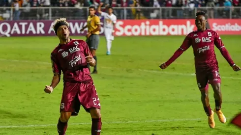 Víctor Medina recibió elogios por su rendimiento.