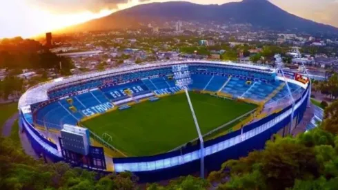 La federación salvadoreña decidió programar el juego ante Costa Rica a las 3 pm para que el calor afecte al rival.