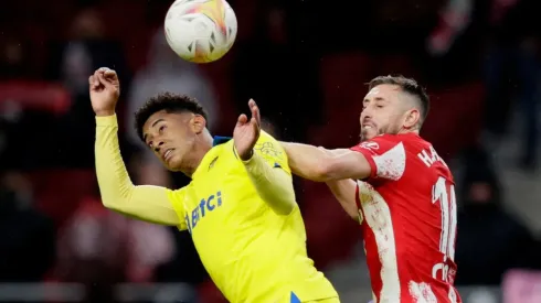 Choco Lozano fue titular en la derrota de Cádiz contra Atlético de Madrid