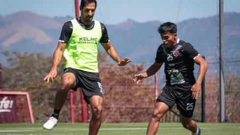 Celso Borges, de lleno en las prácticas luego de su recuperación (Celso Borges, Facebook)