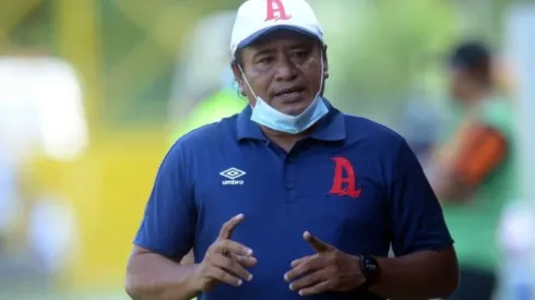Alianza cambiará de entrenador
