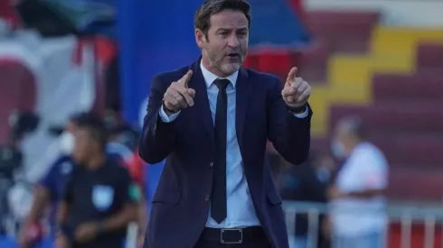 Los rumores del alto salario de Thomas Christiansen se desmienten.