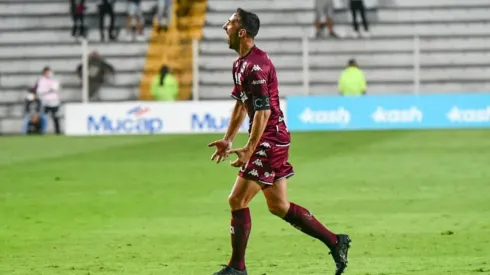 Mariano Torres anotó este miércoles pero no pudo evitar el empate morado.