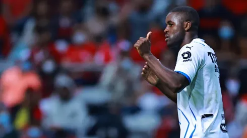 Aficionados del Monterrey se rinden ante Joel Campbell