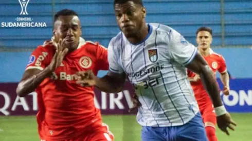 9 de Octubre FC salvó un empate ante Inter de Porto Alegre