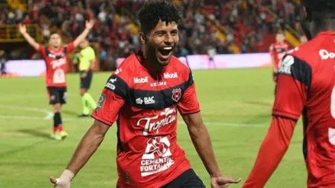 Venegas retorna al campo de juego luego de cumplir un castigo de 3 fechas (LDA Oficial)