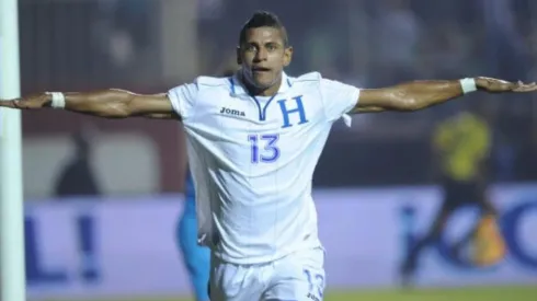 Carlo Costly, legendario goleador hondureño dio su criterio sobre quién podría ser el nuevo DT de la H (Carlo Costly, Facebook)