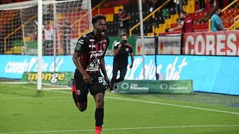 Freddy Góndola suma su sexto gol en Costa Rica