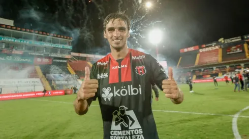 Bryan Ruiz: "Ojalá cerrar una carrera de ensueño jugando Mundial y siendo campeón en la Liga".