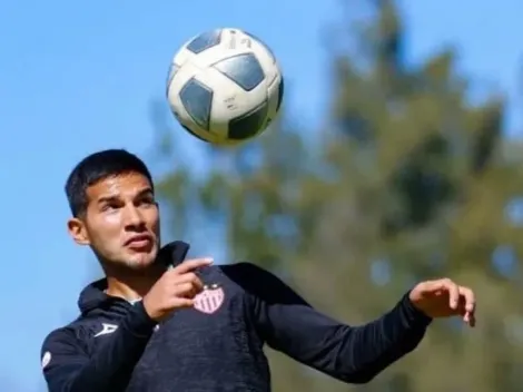 Chucho López vio la eliminación del Necaxa desde el banquillo