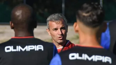 Pablo Lavallén le apuntó a Said Martínez