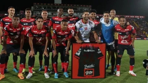 El futbolista que se iría de Alajuelense en el próximo mercado