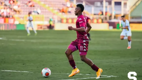 Víctor Medina podría salir de Deportivo Saprissa