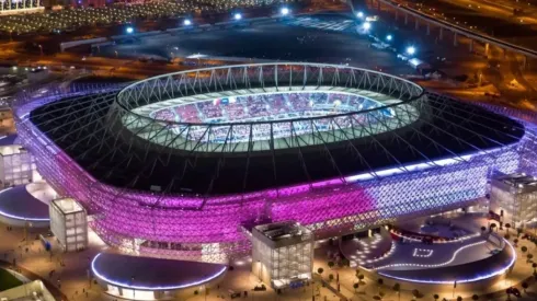 Estadio AHMED BIN ALI, Doha, Catar