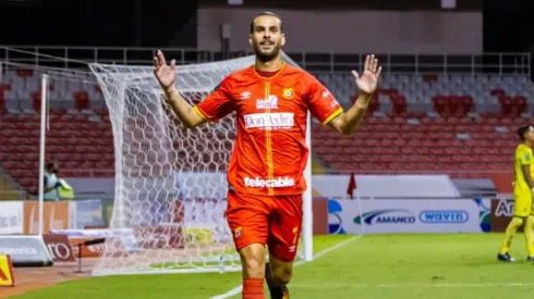 El histórico goleador Yendrick Ruiz permanecerá con Herediano hasta 2025 (Yendrick Ruiz, Facebook)