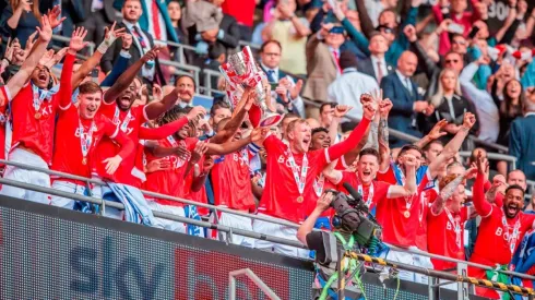 Histórico club interesado en jugador tico ascendió a Premier League.