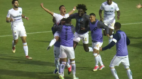 ¡Comunicaciones rompe su sequía de títulos en Guatemala!