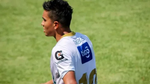 Negaron ofertas por Oscar Santis