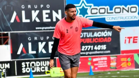 Diego Mesén rechaza a Saprissa para firmar con club de Europa.