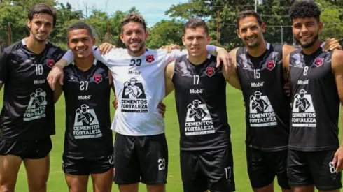Los 6 jugadores manudos que estaban con la Selección Mayor ya se sumaron a las prácticas con su club (LDA)