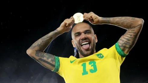 ¿Y si viene a Centroamérica? Dani Alves busca equipo por Instagram