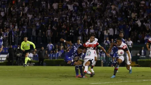 Cartaginés saca ventaja en la Gran Final ante Alajuelense y se acerca a su ansiado título.