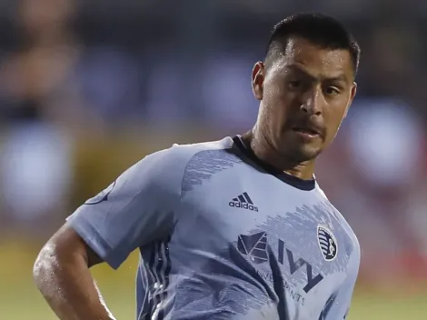 Roger Espinoza recibe premio en la MLS