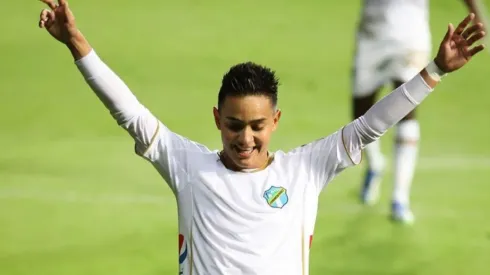 Óscar Santis se mostró enfocado en Comunicaciones