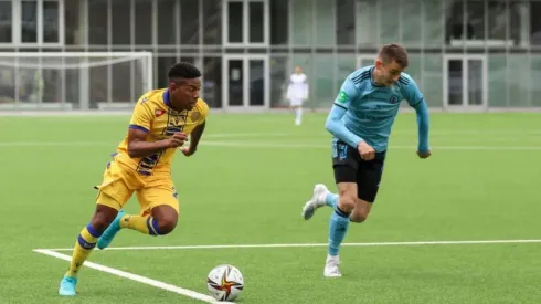 César Blackman aportó con asistencia en el triunfo de su equipo