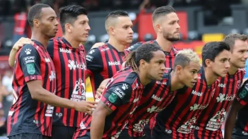 Histórico jugador califica de "preocupante" los fracasos de Alajuelense.
