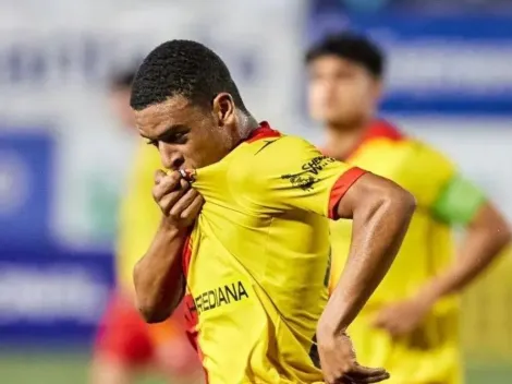 Elogios para Jewison Bennette: "Se lo merece y tiene capacidad para triunfar en Sunderland"