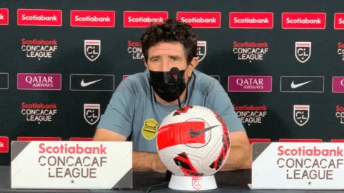 Héctor Vargas, DT de Real España: "Si el fútbol de Costa Rica tuviera dinámica sería imparable".