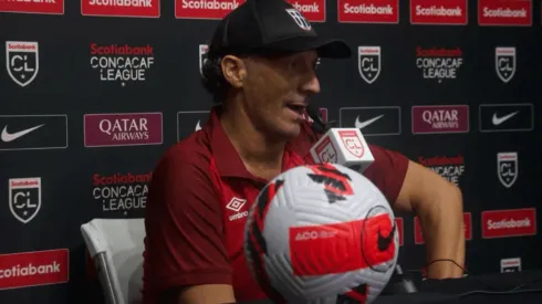 Pedro Troglio elogió la serie entre Olimpia y Municipal: "Me recordó noches de Copa Libertadores".