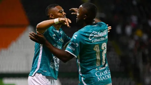 Joel Campbell aportó asistencia en victoria del León ante Atlas.