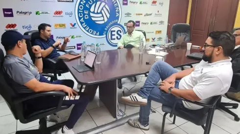 Comité de Regularización se reunió con Hugo Pérez