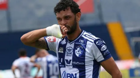 Michael Barrantes fue operado: el parte médico de Cartaginés y cuándo se recuperará