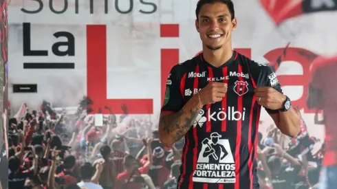 Erick Cabalceta es jugador de Alajuelense pero también es seleccionado salvadoreño (LDA)