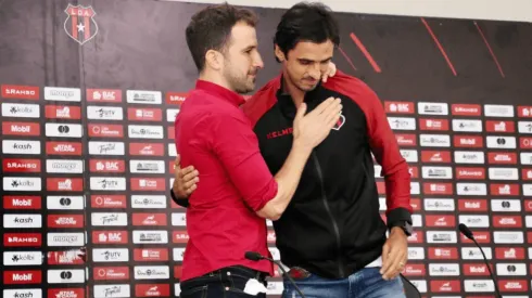 Bryan Ruiz exime de culpa a Agustín Lleida y revela qué le confesó cuando lo despidió en el vestuario.